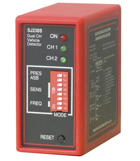 Traffic signal detector